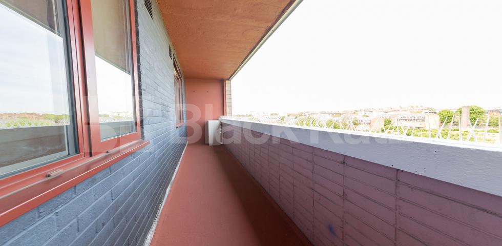 			NEW INSTRUCTION!, 3 Bedroom, 1 bath, 1 reception Apartment			 Collier Street, KINGS CROSS / ISLINGTON